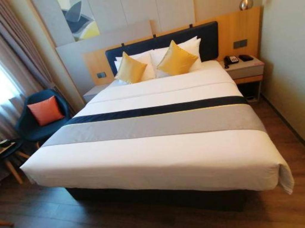 Home Inn Kunming Baita Road Buitenkant foto