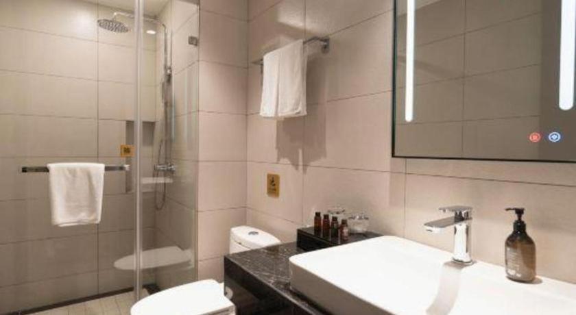 Home Inn Kunming Baita Road Buitenkant foto