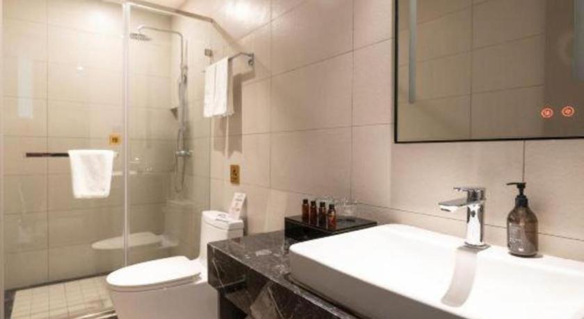 Home Inn Kunming Baita Road Buitenkant foto