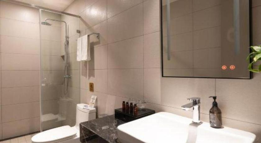Home Inn Kunming Baita Road Buitenkant foto